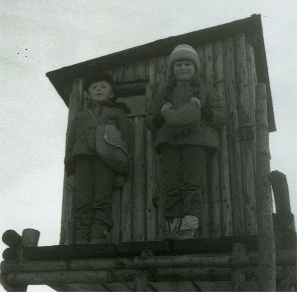 Image14_1.jpg - Rodina p.Ř. v tomto období nocovala, kde se dalo. Jeden z dočasných příbytků (než je vypudil hajný).